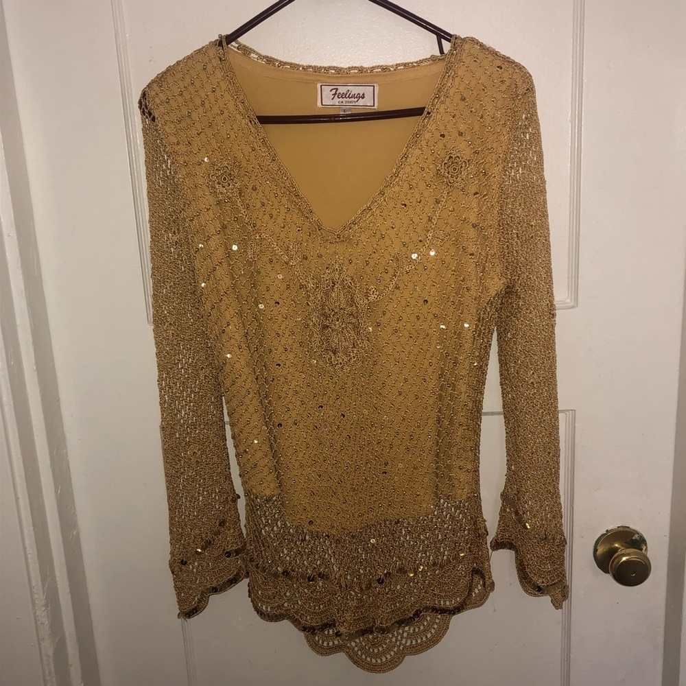 Vintage FEELINGS size L gold crocheted top with sequins and lining. Preloved